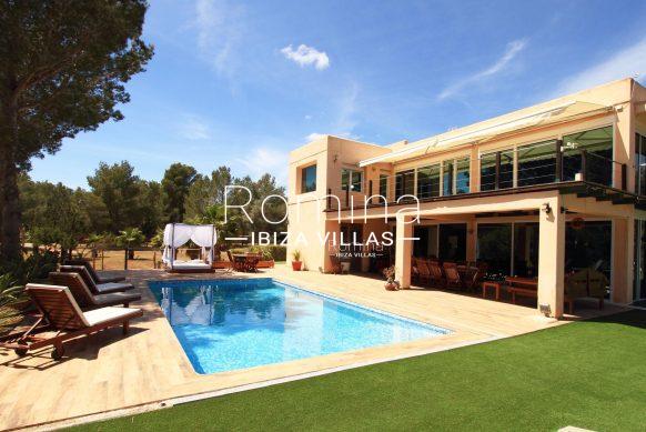 RV151 VILLA COMODO