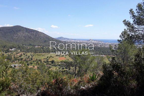 RA125 VILLA SUZIE