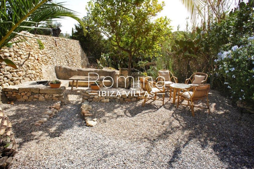 finca gibert ibiza-2outdoor diningarea2