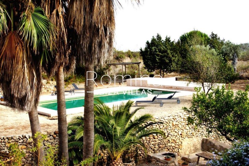 finca gibert ibiza-2pool garden