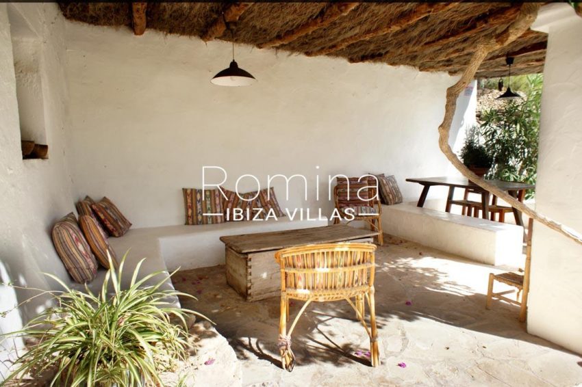 finca gibert ibiza-2porche banquettes