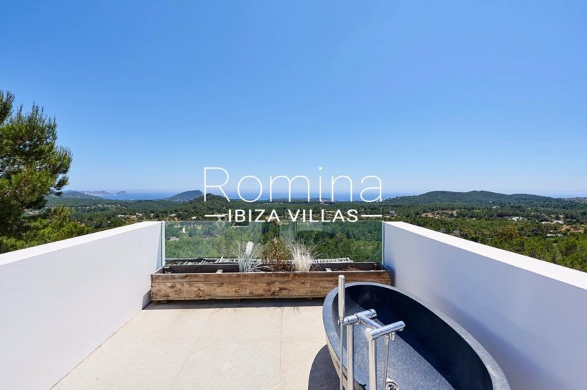 villa adelfa ibiza-1terrace bathtub sea view