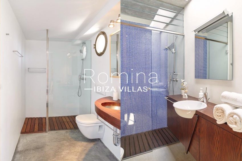 villa somchai ibiza-5shower room