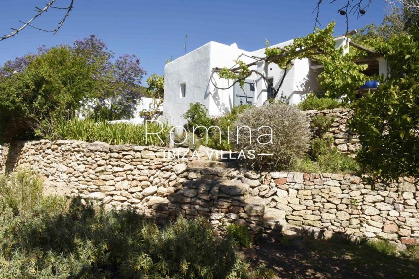 finca bridie ibiza-2pergola stone wall