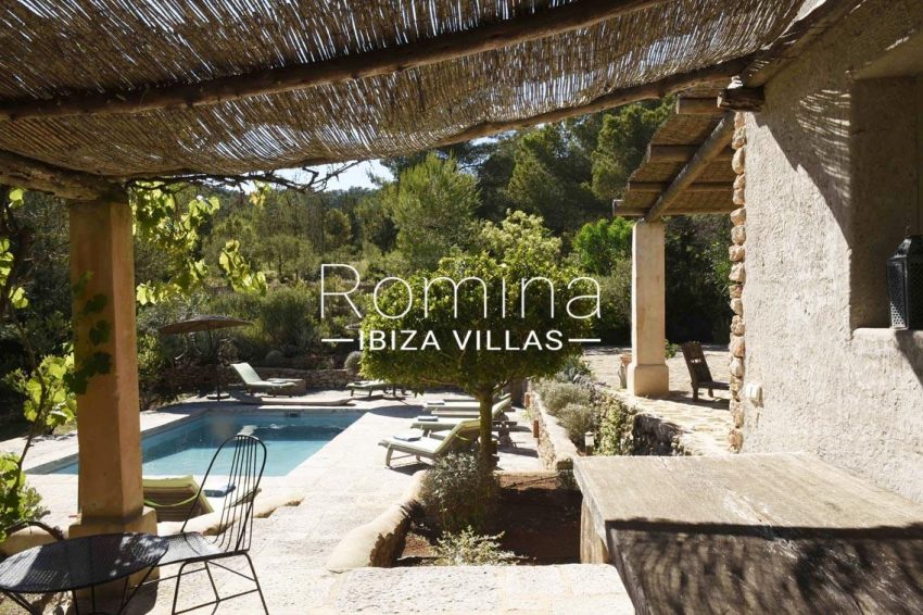 finca bridie ibiza-2pool pergola terrace2