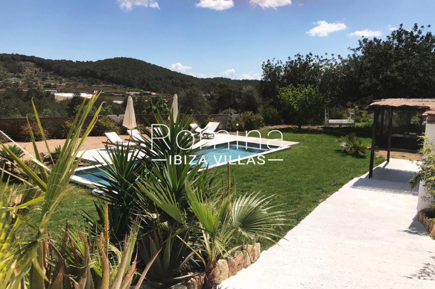 finca las palmeras ibiza-2pool view hills2