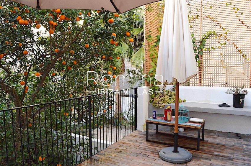 apto jardin ciudad-2terrace tangerine tree