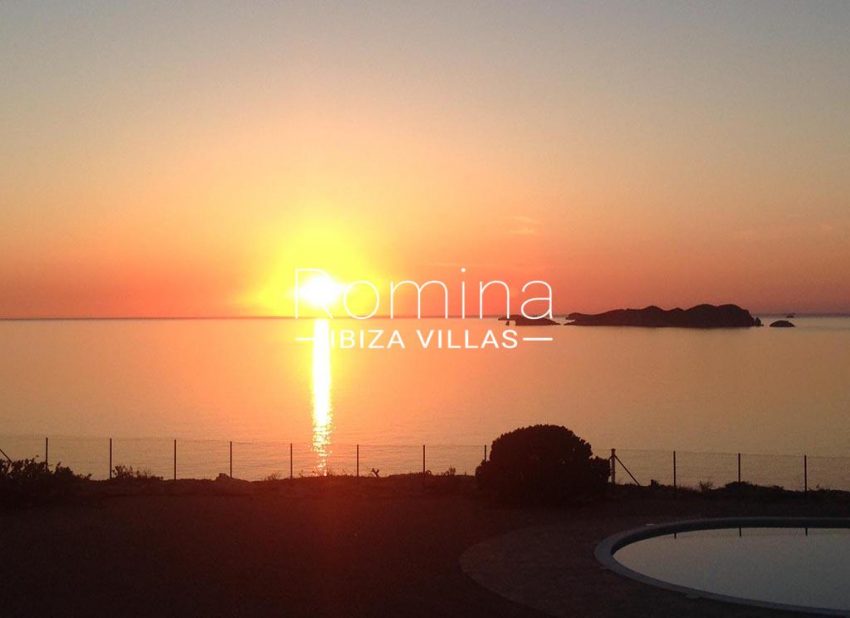 romina-ibiza-villas-rv-878-01-adosado-solis-1sunset