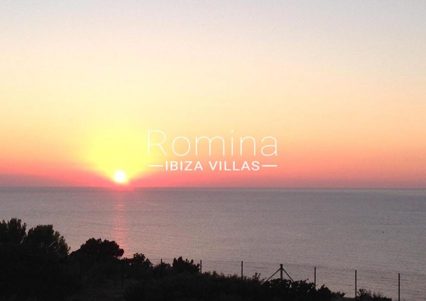 romina-ibiza-villas-rv-878-01-adosado-solis-1sunset2