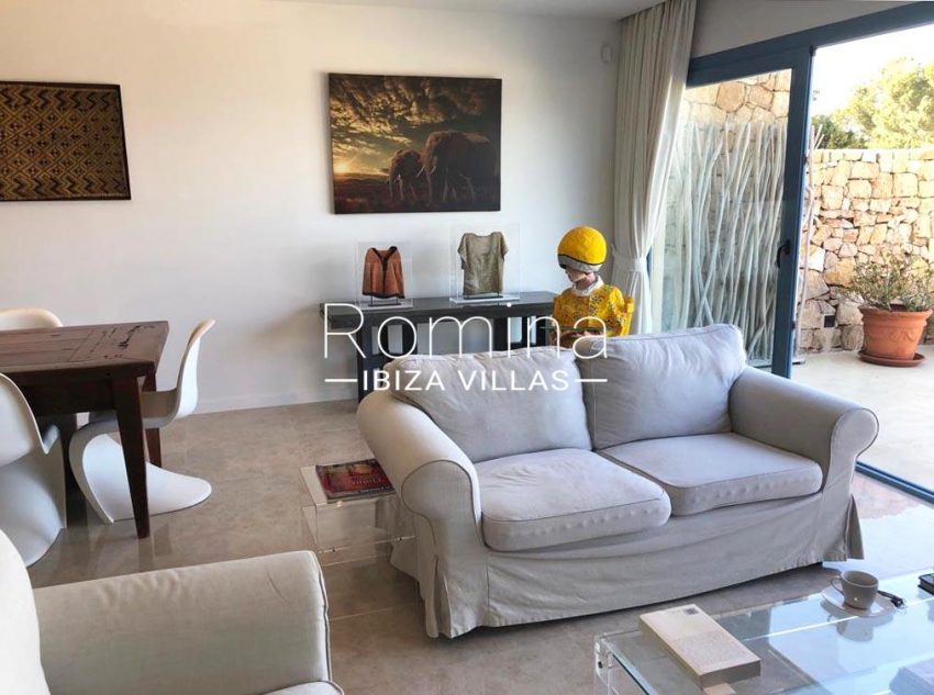 romina-ibiza-villas-rv-878-01-adosado-solis-3living room terrace