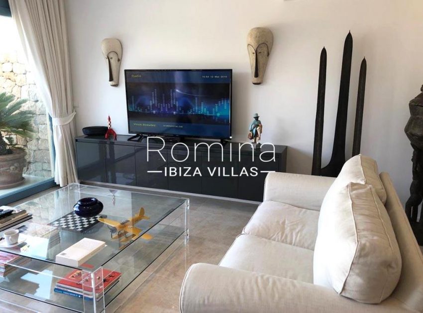 romina-ibiza-villas-rv-878-01-adosado-solis-3living room2