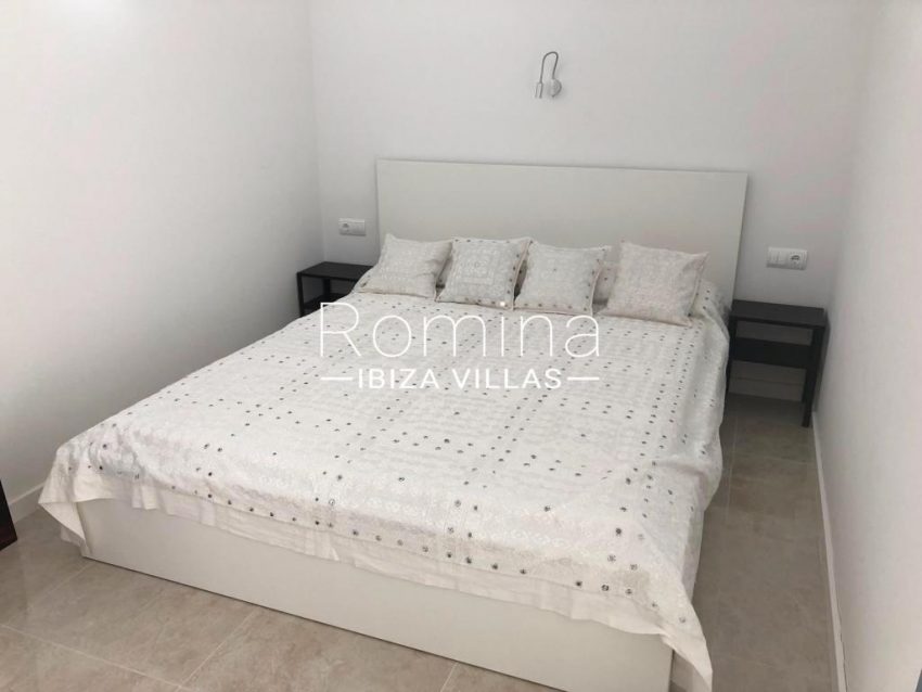 romina-ibiza-villas-rv-878-01-adosado-solis-4bedroom