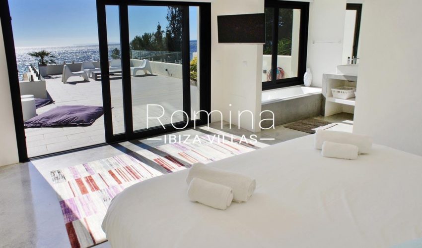 villa aguamarina ibiza-4bedroom2 terrace sea view