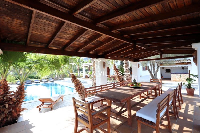 villa alix ibiza-2pool porch dining area3