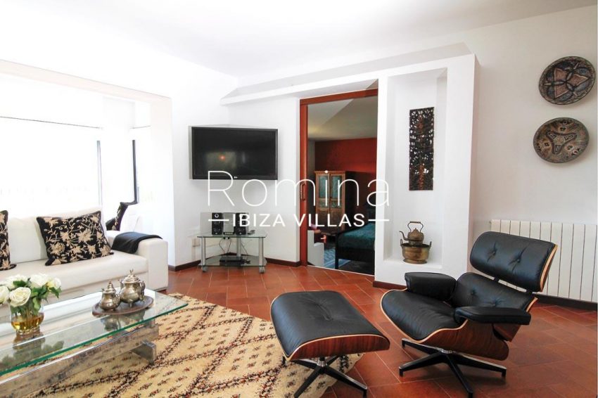 villa begonia ibiza-3living room eames chair