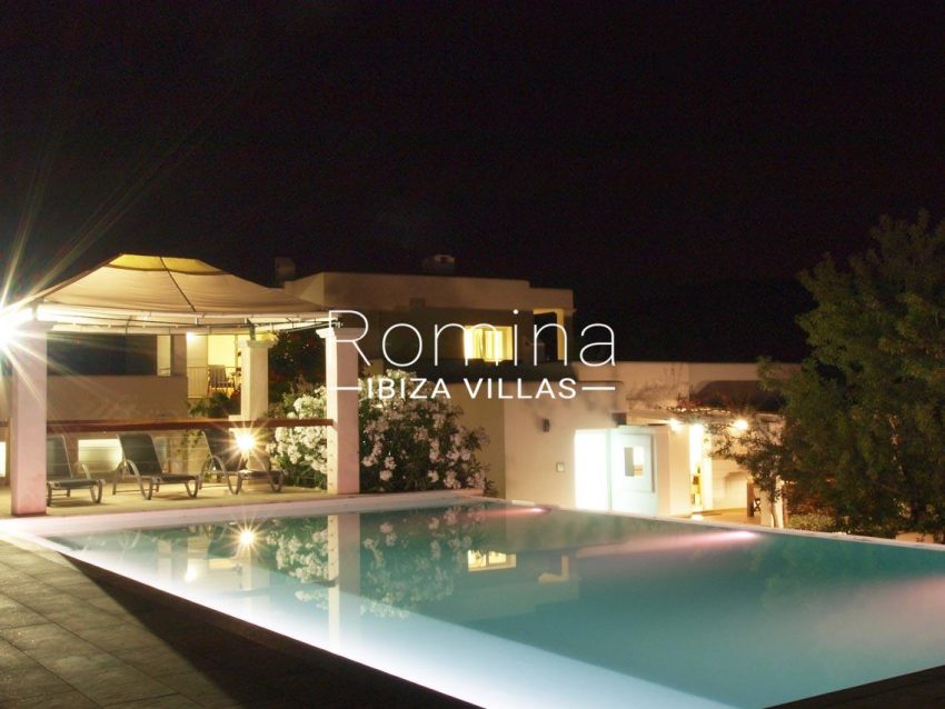 casa pouas ibiza-2pool terrace by night2