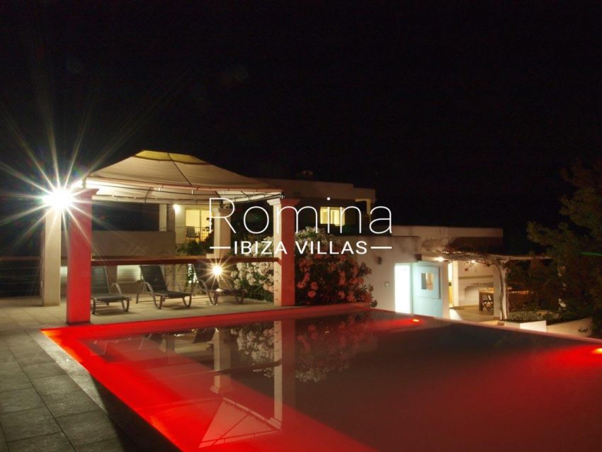 casa pouas ibiza-2pool terrace by night3