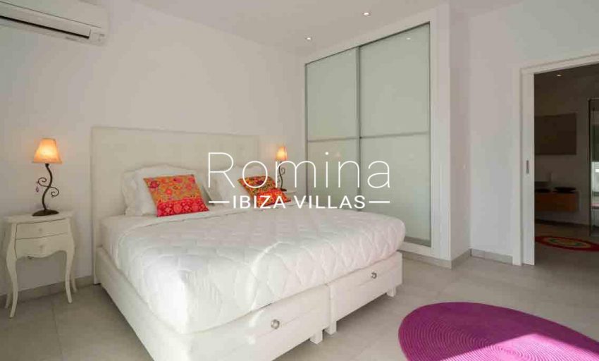 villa jecinda ibiza-4bedroom3