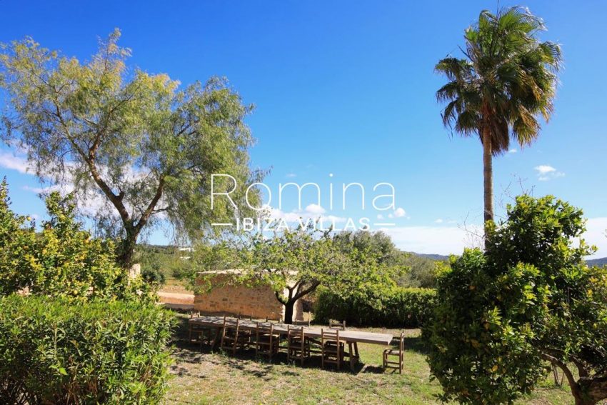 can fogana ibiza-2garden dining area