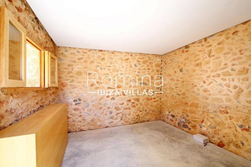 can fogana ibiza-4bedroom stone walls