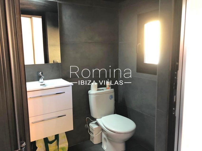 apto dila ibiza-5toilet