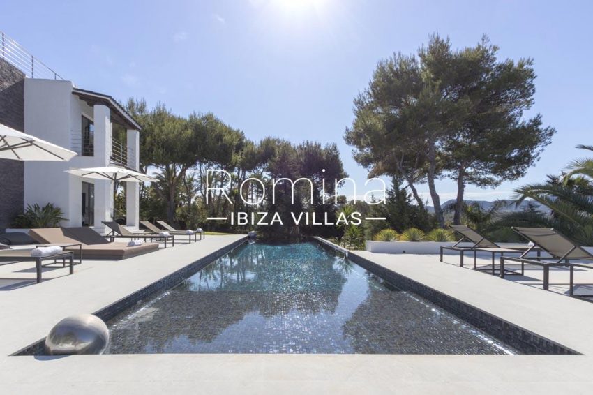 can sarmiento ibiza-2pool terrace