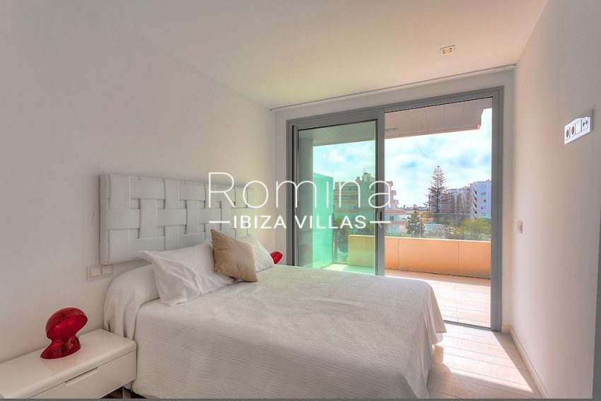 romina-ibiza-villas-rv-757-11-apto-donolla-4bedroom1 terrace