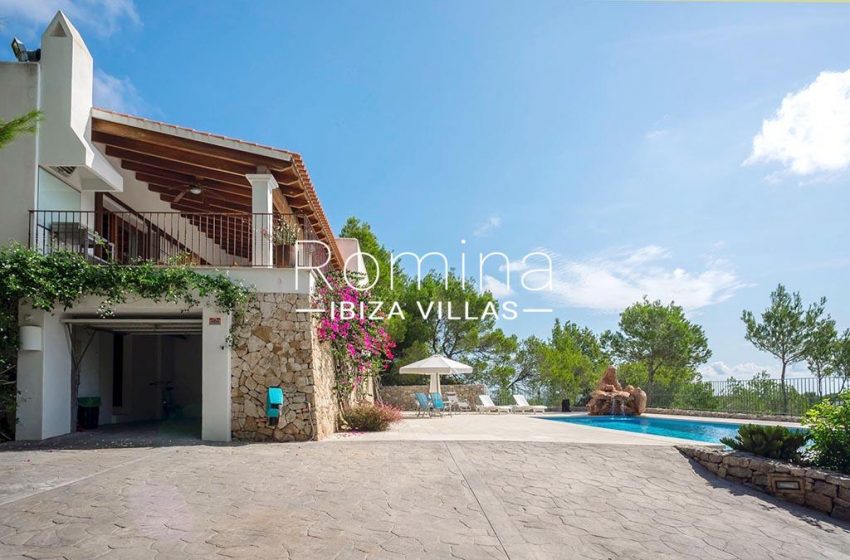 romina-ibiza-villas-rv-893-81-villa-mimosa-2facade pool