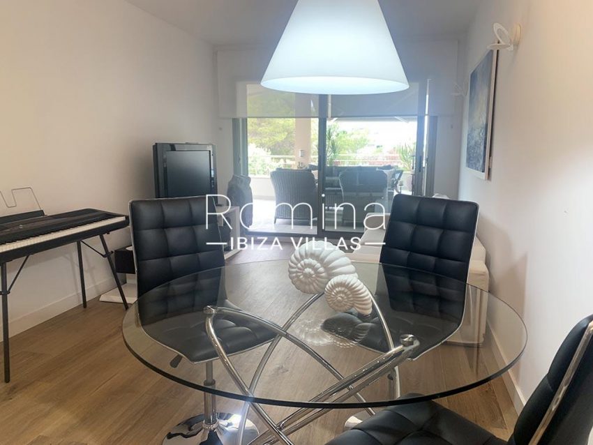 romina-ibiza-villas-rv-922-37-apto-les-terrasses-3living dining room
