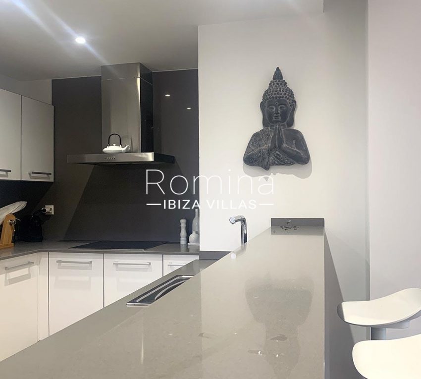 romina-ibiza-villas-rv-922-37-apto-les-terrasses-3zkitchen2