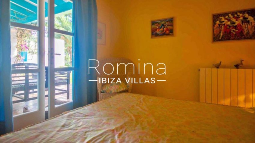 romina-ibiza-villas-rv-897-01-villa-mariola-4bedroom2