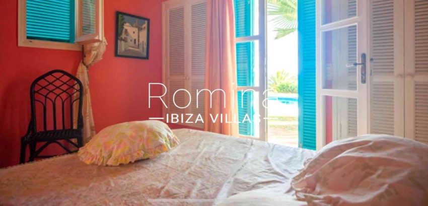 romina-ibiza-villas-rv-897-01-villa-mariola-4bedroom3