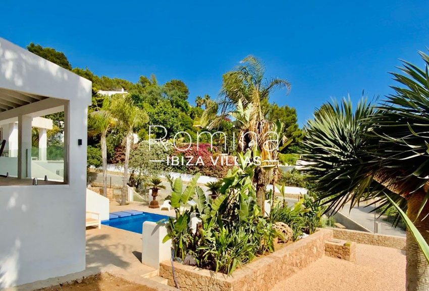 romina-ibiza-villas-rv-923-24-villa-banan-2terrace pool