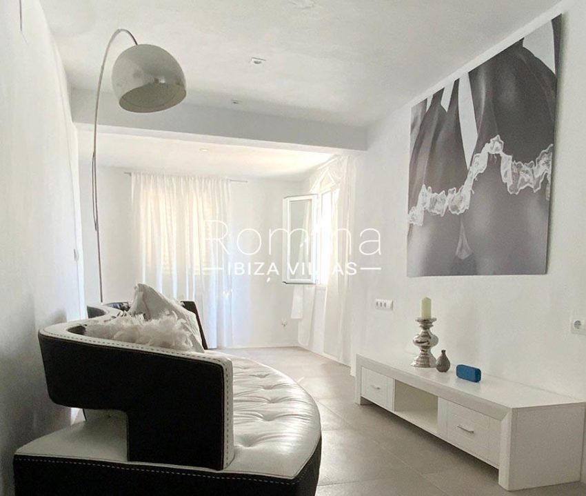 romina-ibiza-villas-rv-923-24-villa-banan-3interior