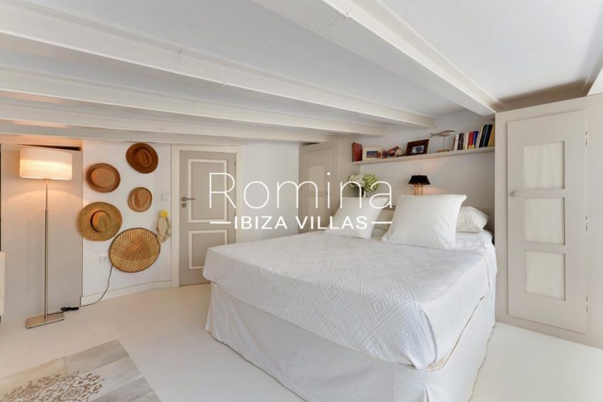 romina-ibiza-villas-rv-935-73-atico-goleta-4bedroom3