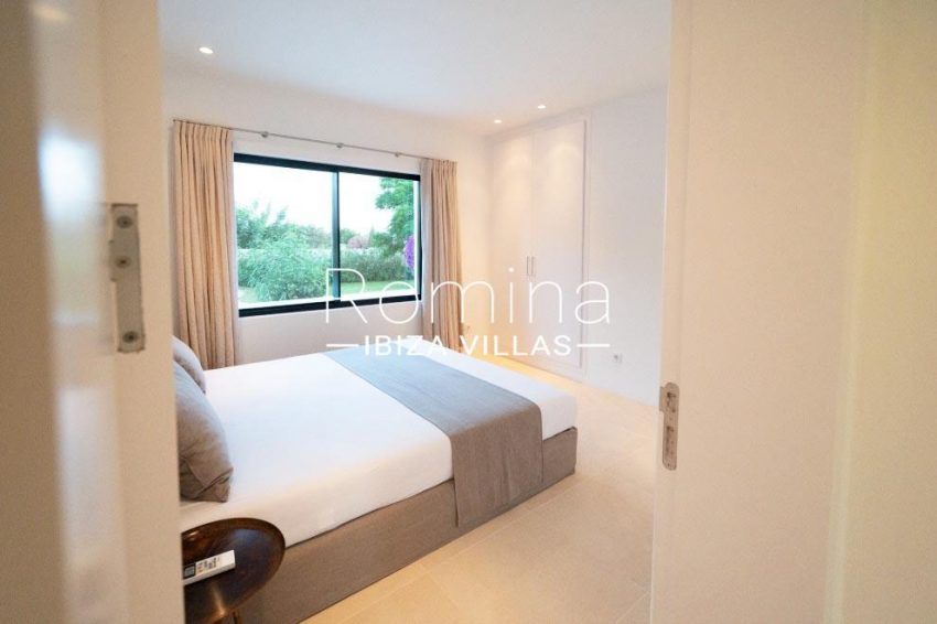 romina-ibiza-villas-rv-936-56-villa-hermone-4bedroom2