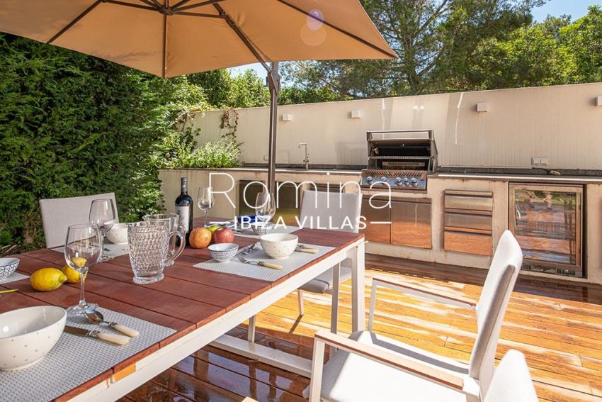 romina-ibiza-villas-rv-937-48-villa-malibu-2terrace dining area kitchen