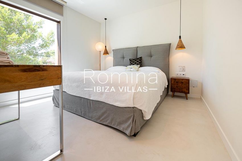 romina-ibiza-villas-rv-937-48-villa-malibu-4bedroom2