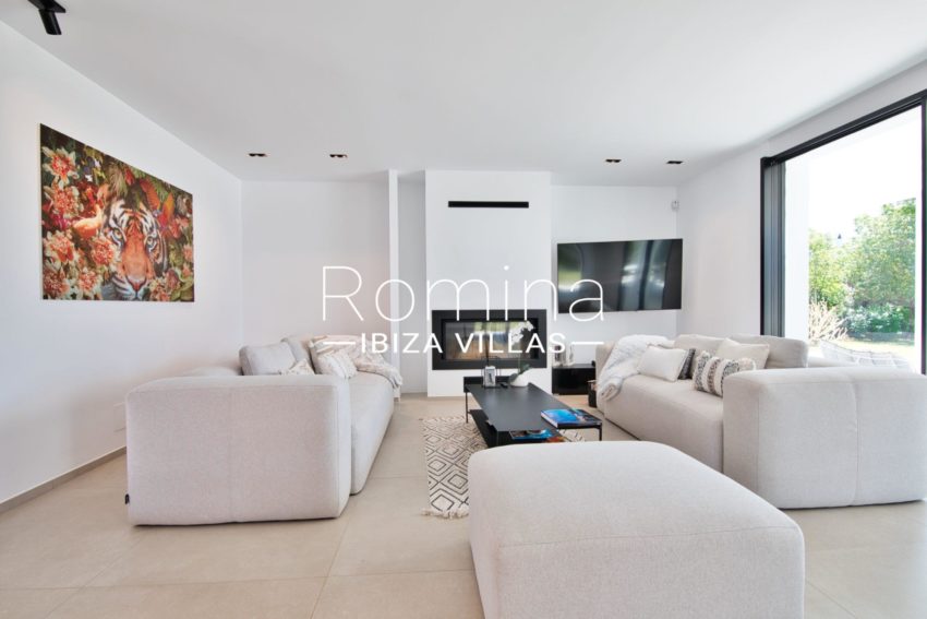 2.2 Villa Blanca RA315-01 ROMINA IBIZA VILLAS