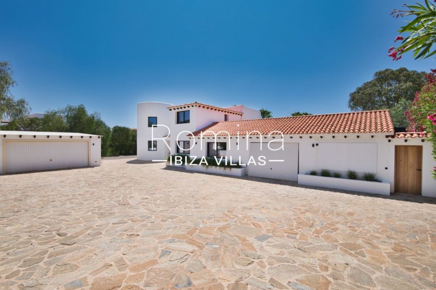 9.6 Villa Blanca RA315-01 ROMINA IBIZA VILLAS