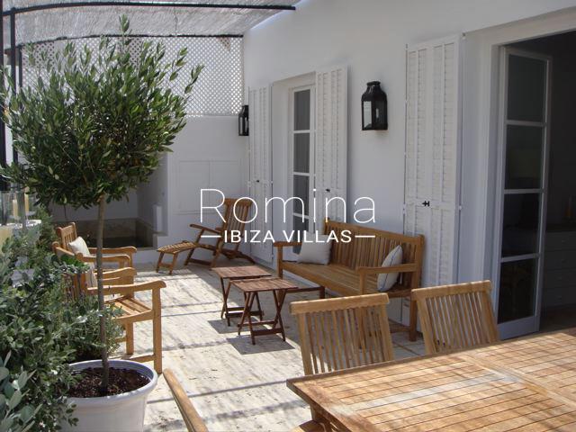 10 RV5084-01 romina ibiza villas & co.jpg