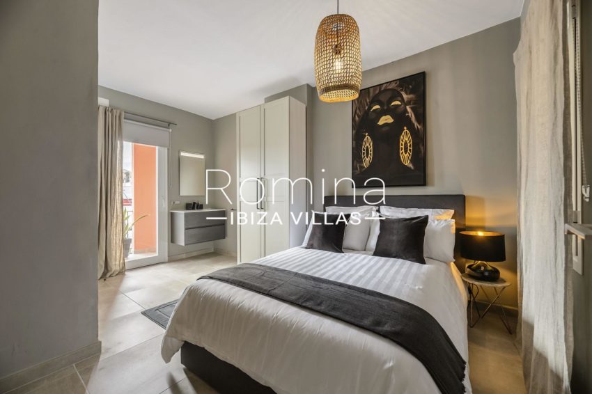 RV5087-01-Apartamento-vilagrey-habitacion8