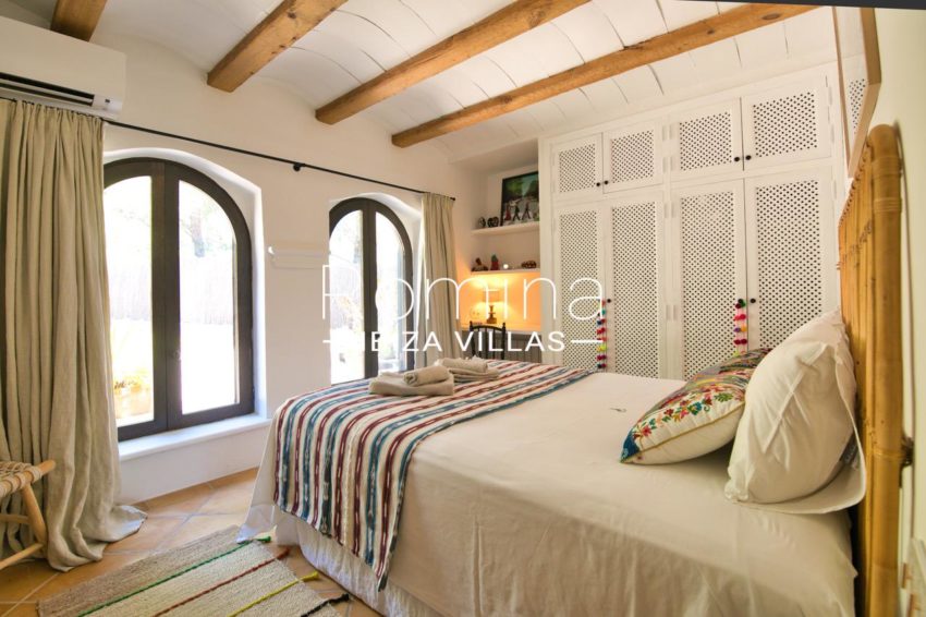 romina-ibiza-villas-ra-301-5-chambre rez de chausser 2