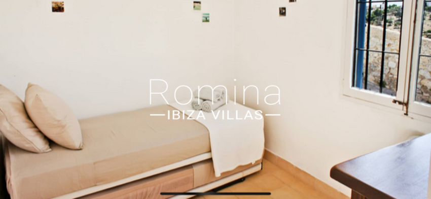 16 RV5101-62 Casita Elena