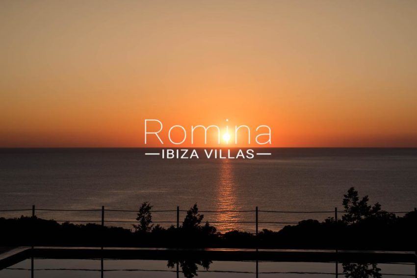 romina-ibiza-villas-ra-300-coucher de soleil