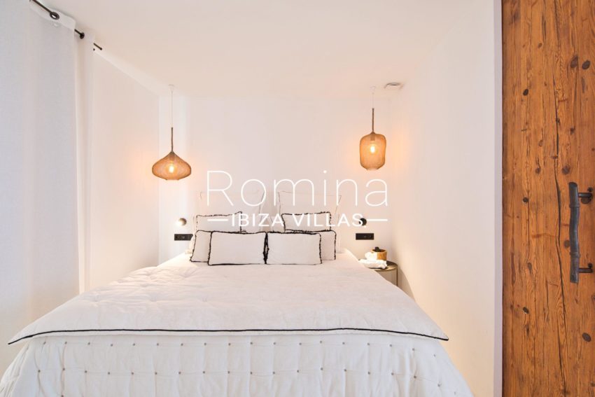 5.3 RV5109-01 Penthouse Blue Light Romina Ibiza Villas