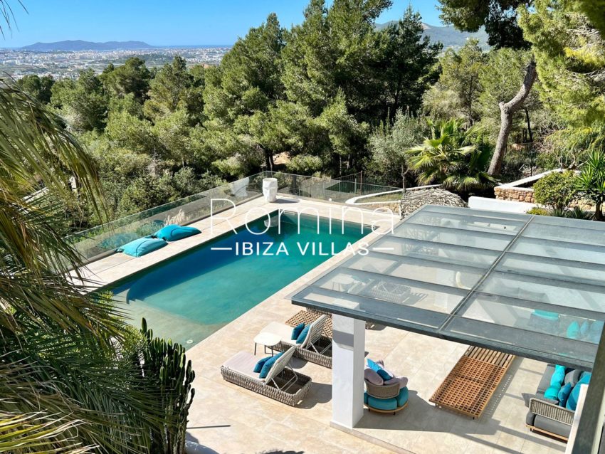 5 pool RV5111-24 Villa Vila views