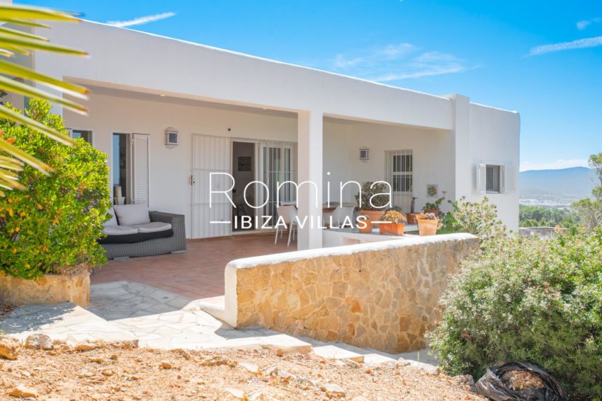 4.2.1 ROMINA IBIZA VILLAS CAN GERMA RV5122-57