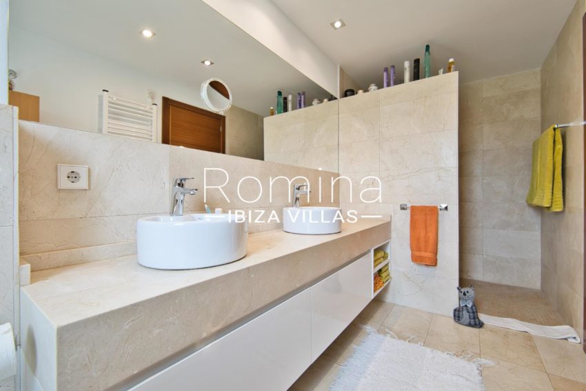 4.5 romina ibiza villas RV5125-15 Penthouse Colibri