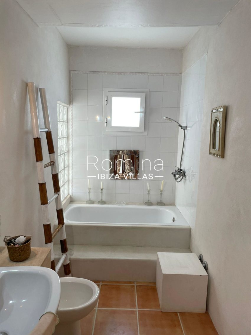 5.4 CASA PENELOPE RV5126-33 ROMINA IBIZA VILLAS